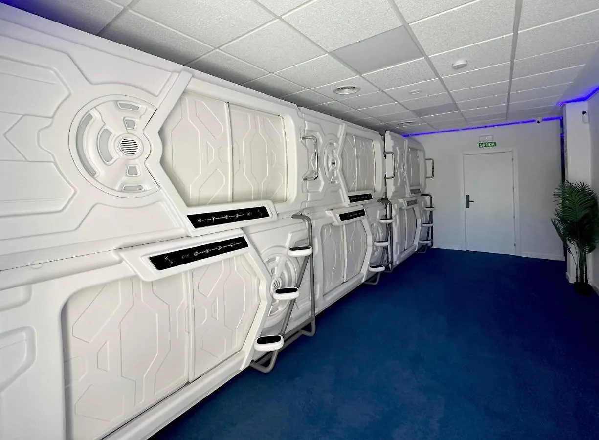 Good Vibes Only Capsule Hostel Málaga Spanien